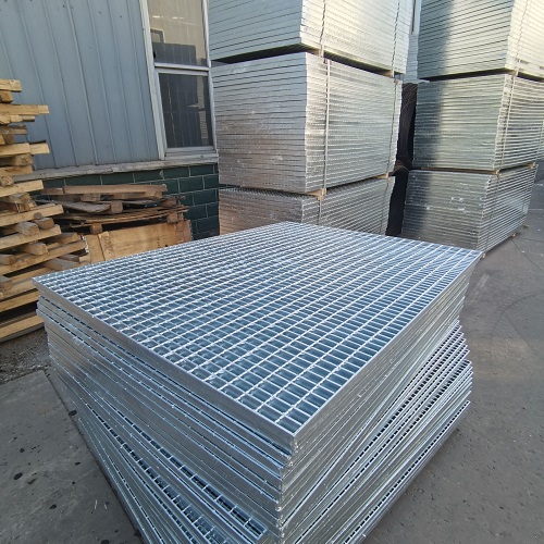 鍍鋅平臺(tái)鋼格板的首選優(yōu)勢(shì)解析