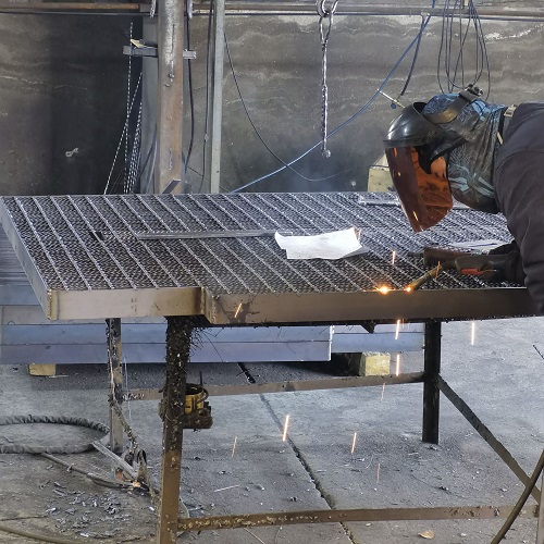 鋼格板采購避坑指南：這5個參數(shù)不懂，小心被坑！