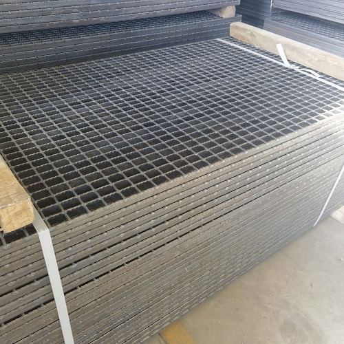 加油站鋼格柵：防爆、防靜電的安全解決方案