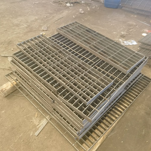 物流分揀中心鋼格柵：滿足高效作業(yè)的優(yōu)化方案