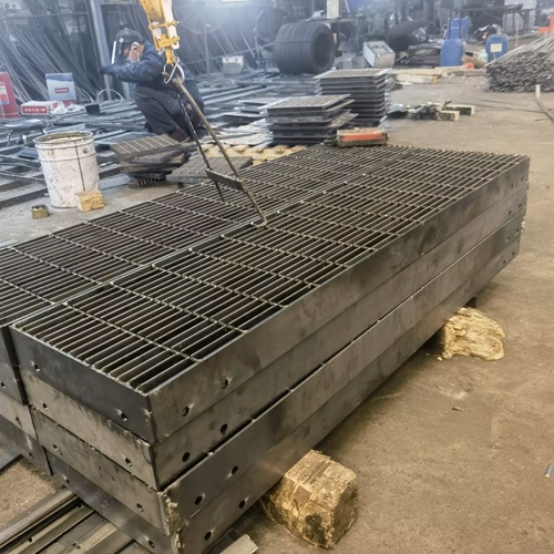 線上線下選購鋼格柵，這些差異不了解要吃大虧