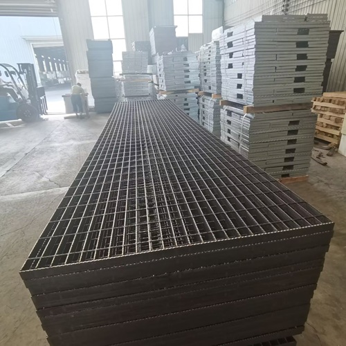 工業(yè)平臺鋼格柵方案：高承重與穩(wěn)定性的完美方案