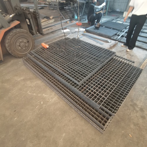 鋼格板在數(shù)據(jù)中心冷熱通道管理中的作用