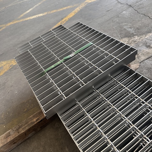 鋼格柵板承載不足怎么辦？換型號(hào)還是加固