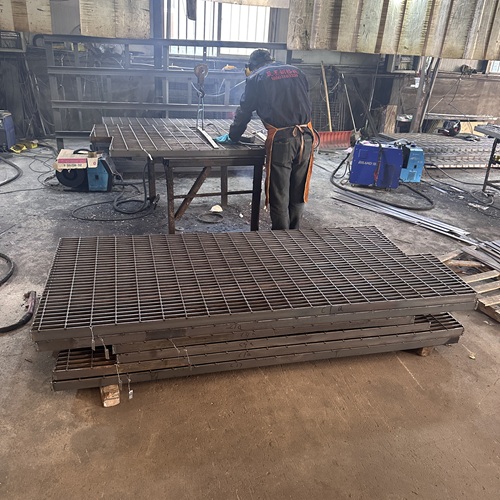 這些高端項(xiàng)目都在用鋼格柵板，你知道嗎